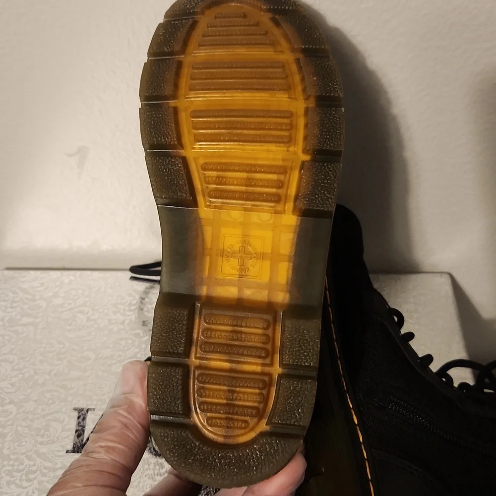 Kids Dr. Martens Black Combat Boots Size 1. - Picture 9 of 11